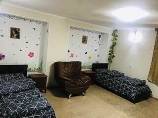 Мини-отель Hostel FORREST Кутаиси Односпальная кровать в общем номере-2