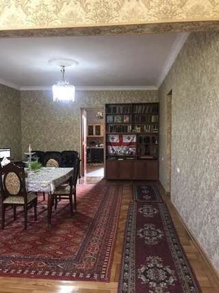 Мини-отель Hostel FORREST Кутаиси Семейный номер с общей ванной комнатой-2